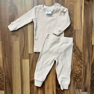 EUC Mebie Baby cream set 6-12 months